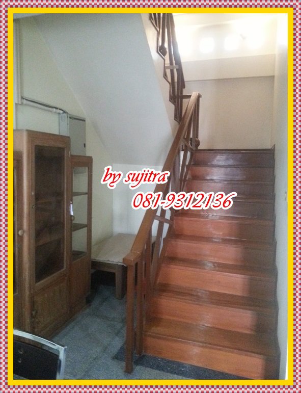 ให้เช่า-บ้านแฝด-3-ชั้น-25-ตรว-ใกล้-มหอการค้า-อยู่-ซอินทามระ-วิภาวดี