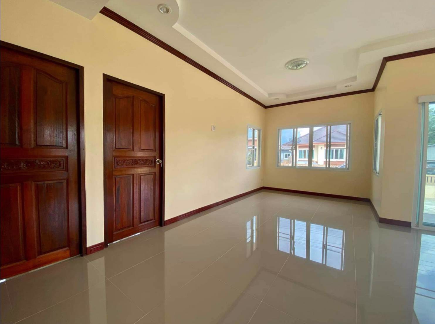 ขายบ้านเดี่ยวทรงปั้นหยา-ราคาถูก-บรรยากาศดี-มหาสารคาม-น้ำไม่ท่วม