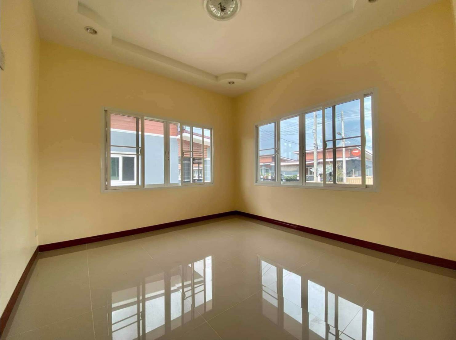 ขายบ้านเดี่ยวทรงปั้นหยา-ราคาถูก-บรรยากาศดี-มหาสารคาม-น้ำไม่ท่วม