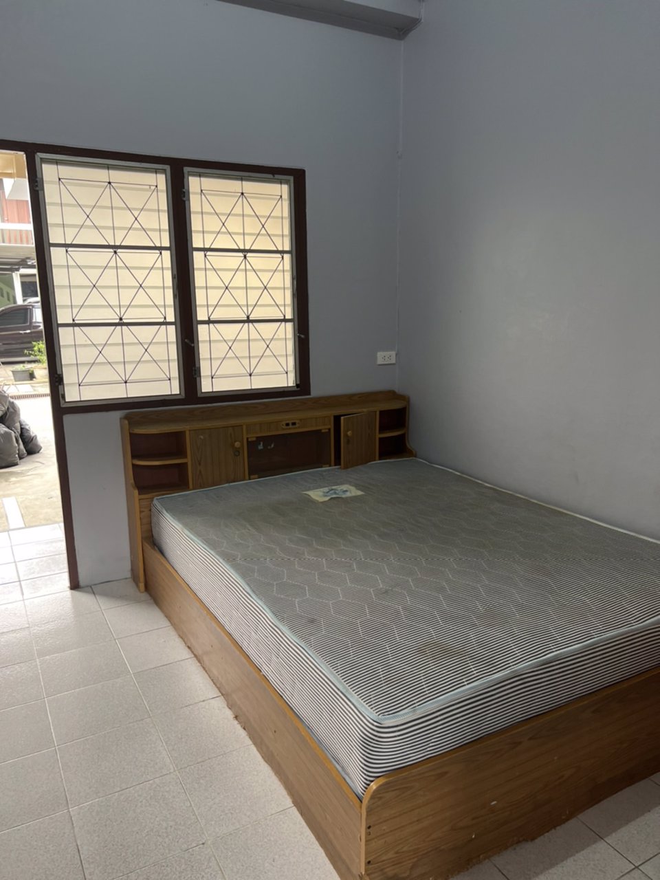 หอพักให้เช่า-และบ้านเช่า-ปวรเทพ