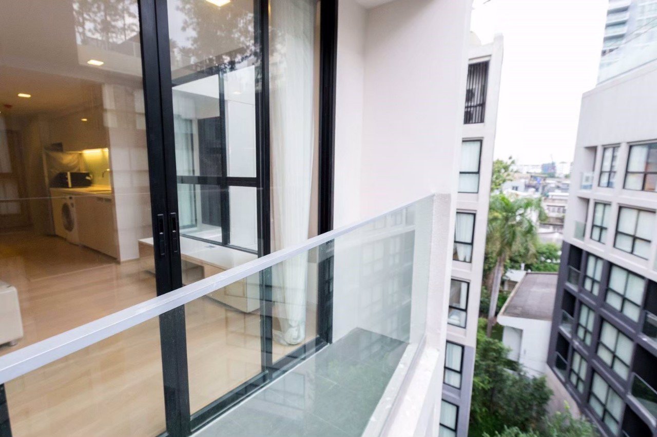 liv49-คอนโดใหม่เอี่ยมต้นสุขุมวิท49-ไม่เคยปล่อยเช่า-เป็น-luxury-class-condo-75-ตรม-fully-furnished