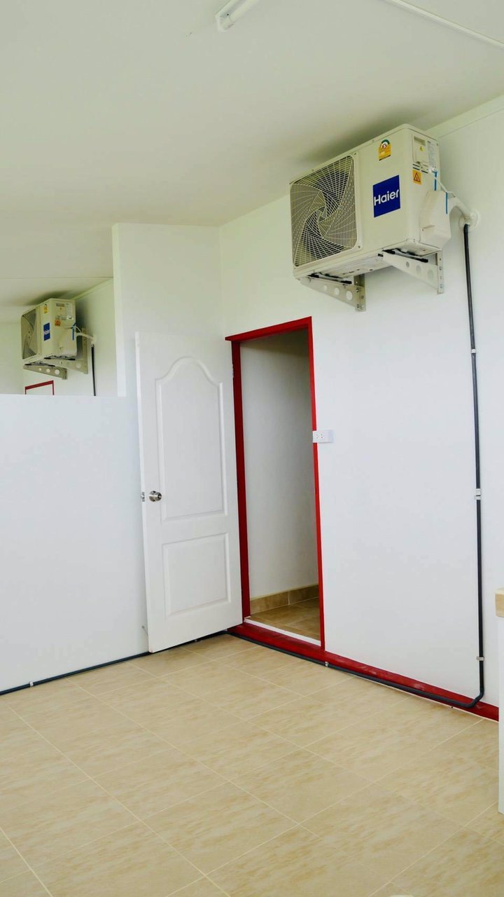 ขายกิจการห้องเช่ารายเดือน-ขนาด-5-ห้องมีแอร์-ห้องน้ำทุกห้อง-สนงเป็นบ้านไม้สัก-2-ห้องนอน-3-ห้องน้ำ