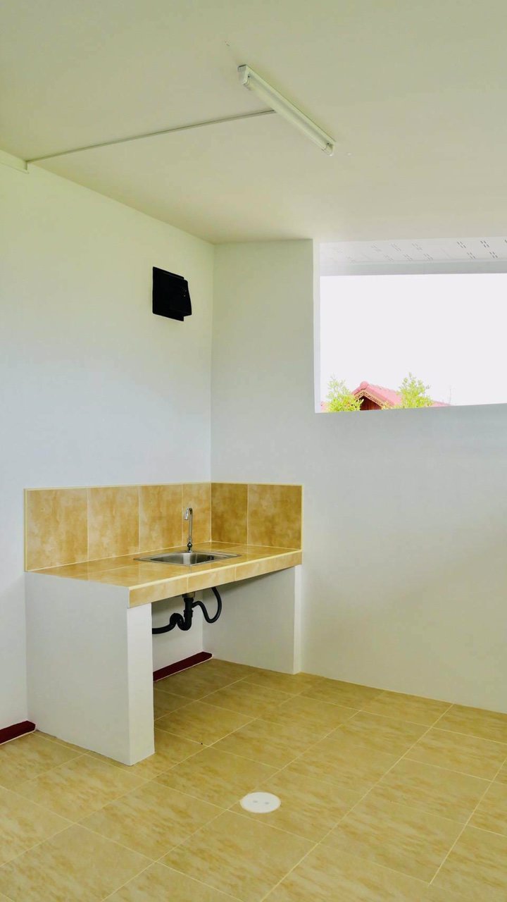 ขายกิจการห้องเช่ารายเดือน-ขนาด-5-ห้องมีแอร์-ห้องน้ำทุกห้อง-สนงเป็นบ้านไม้สัก-2-ห้องนอน-3-ห้องน้ำ