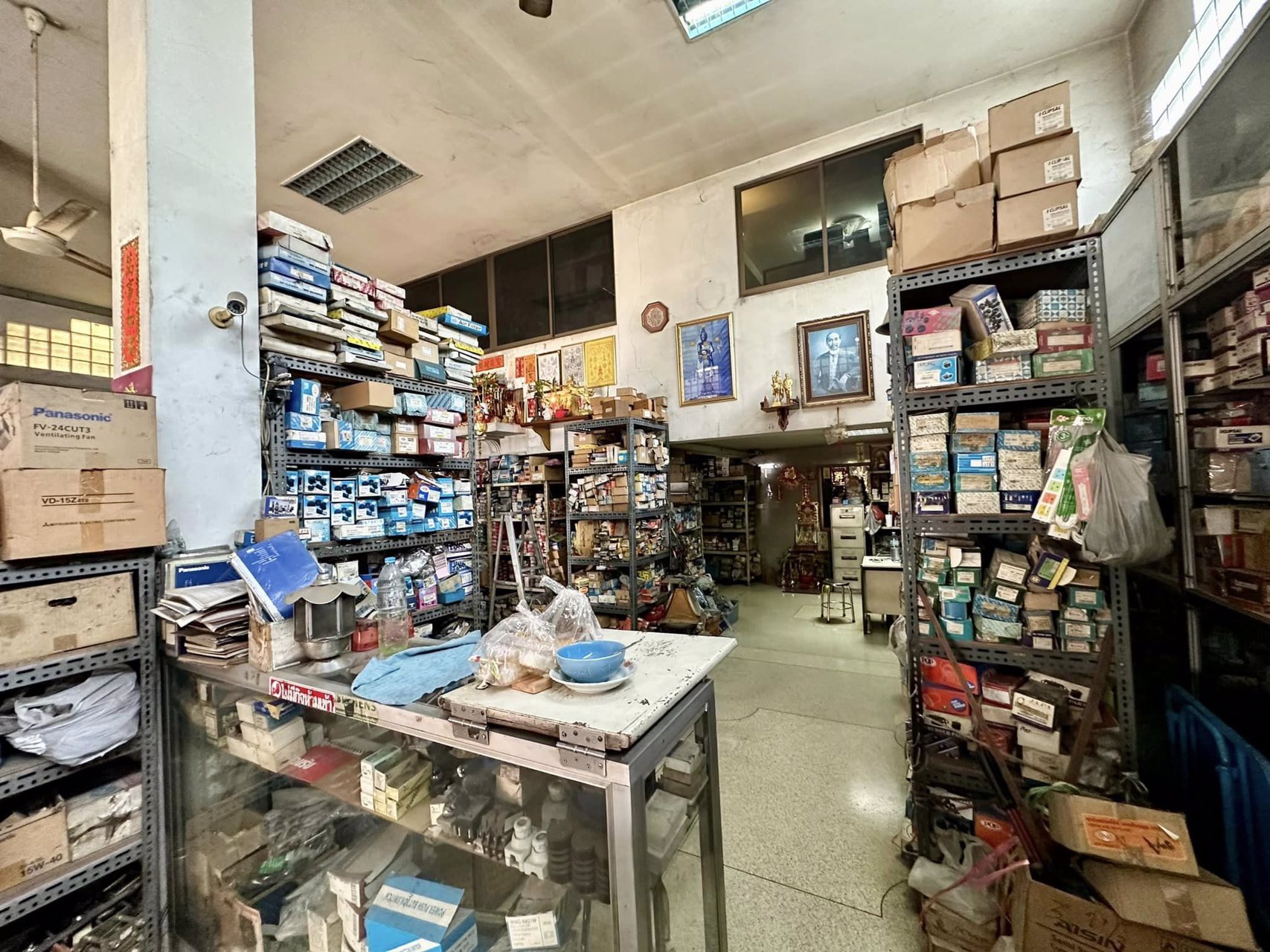 ขายตึก-4-ชั้นครึ่ง-ทำเลทอง-ติดถนนลำลูกกา