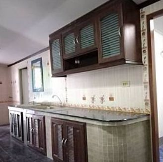 ขายบ้านทำเลค้าขาย-ถนนเส้นข้างวิทยาลัยสารพัดช่าง-ห้วยโป่ง-จระยอง