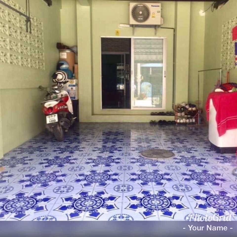 ขายเทาว์เฮ้าสองชั้น-หมู่บ้านโกลเด้นท์เพลส-แหล่งชุมชน-แหล่งโรงงาน-เครือสหพัฒน์ชลบุรี-ราคาถูกมากๆ