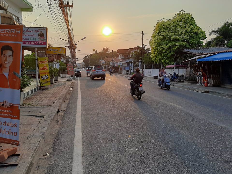 บ้านติดถนนสายล่าง-ทำเลทอง-เหมาะแก่การลงทุนมากๆ