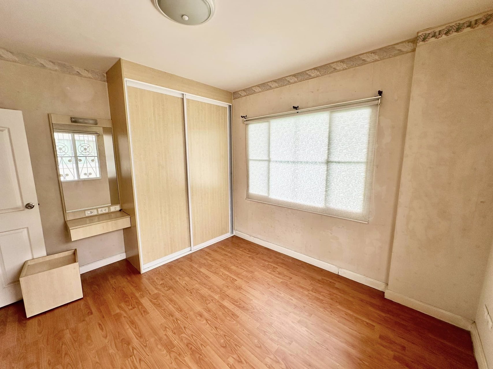 ขายถูก-หมู่บ้านนันทวัน-รามคำแหง94