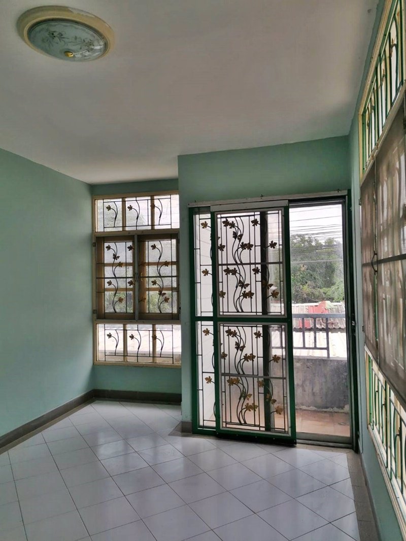 ให้เช่าอาคารพาณิชย์-2-ชั้น-35-ตรว-หลังมุม-ติดถนนใหญ่-หมู่บ้านพฤกษา-18-1-บางใหญ่-นนทบุรี