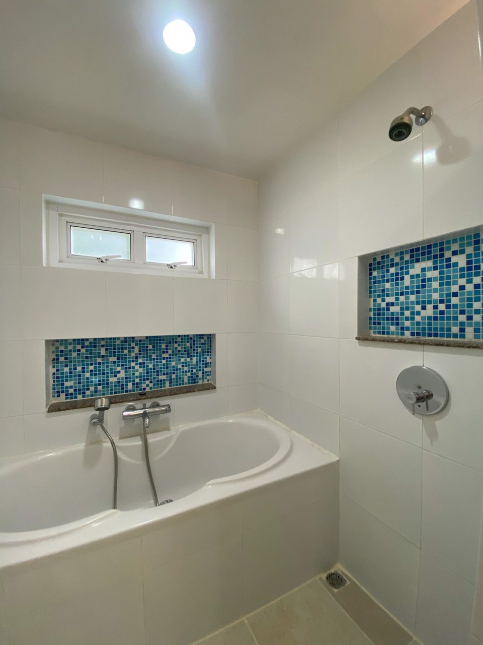 โปรโมชั่น-covid-ลดแหลก-ให้เช่าคอนโดเรสซิเด้นท์52-พื้นที่-99-ตรม-แบบ-3-นอน-3-น้ำ-ใกล้-btsอ่อนนุช