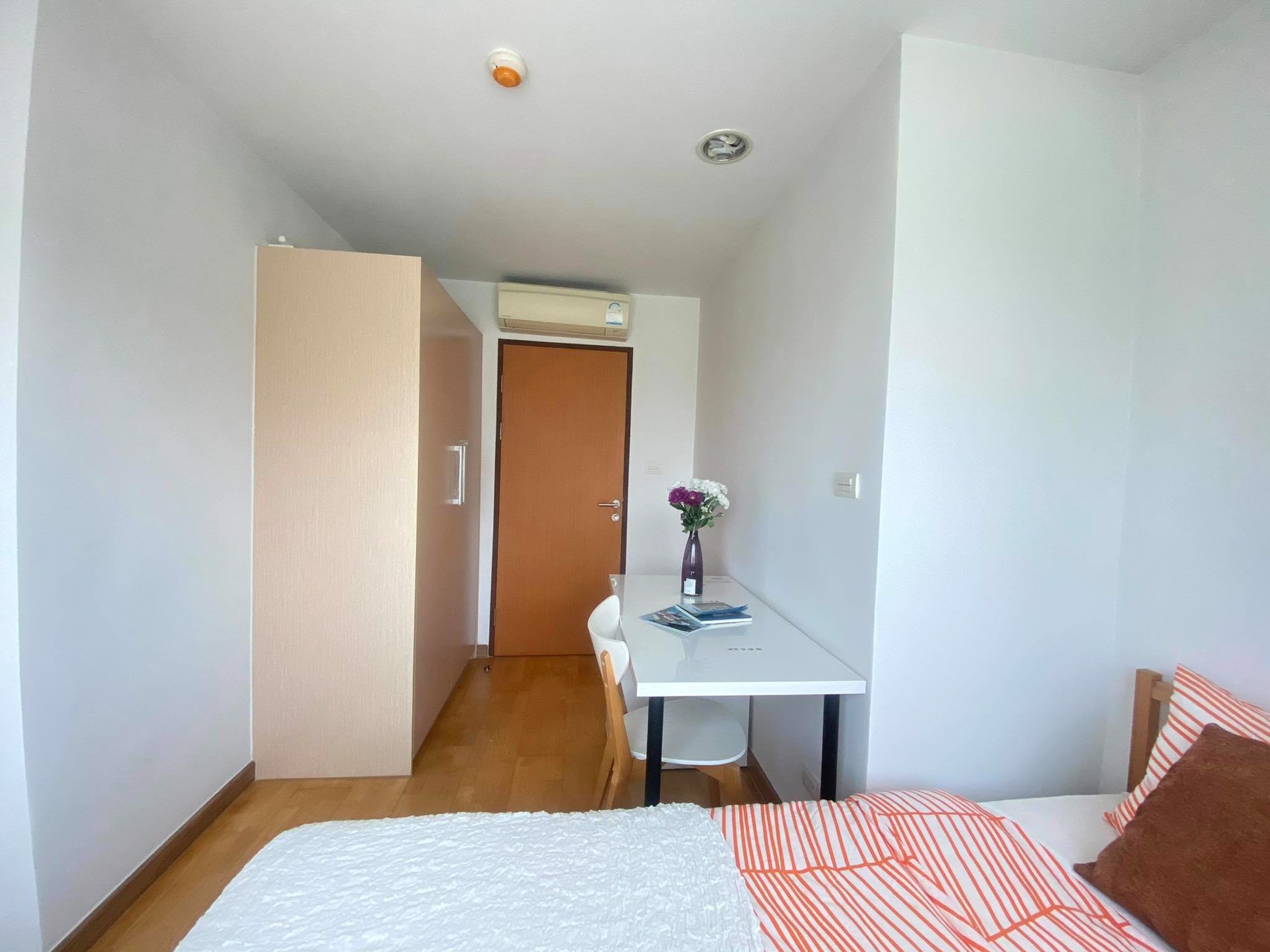 ขาย-ให้เช่า-คอนโดเรสซิเด้นท์52-พื้นที่-60-ตรม-แบบ-2-นอน-2-น้ำ-ใกล้-bts-อ่อนนุช