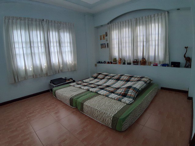 ขายบ้านเดี่ยวหลังมุม-มณีรินทร์-รัตนาธิเบศร์-74-ตรว-หลังใหญ่-ร่มรื่น-ต้นไม้เยอะ