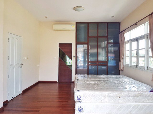 ขายบ้านเดี่ยวสวยมาก-2-ชั้น-72-ตรวาหมู่บ้านริมแม่น้ำบางปะกง-บิ้วอินอย่างดี-จฉะเชิงเทรา-พร้อมย้าย