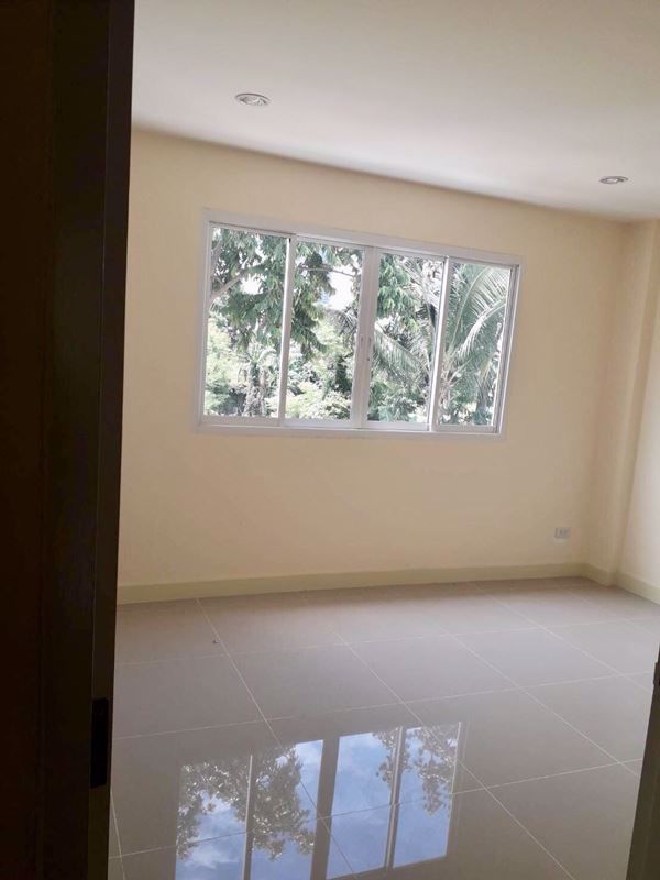 ขายทาวน์โฮม-3ชั้น-โครงการบ้านริมสวน-ใกล้mrt-แยกติวานนท์-4ห้องนอน-3ห้องน้ำ-เมืองนนทบุรี