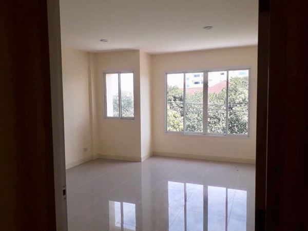 ขายทาวน์โฮม-3ชั้น-โครงการบ้านริมสวน-ใกล้mrt-แยกติวานนท์-4ห้องนอน-3ห้องน้ำ-เมืองนนทบุรี