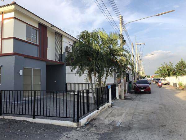 ทาวน์เฮ้าส์-ใหม่-คลองหลวง-พหลโยธิน-พิกัด-ตลาดไท-หมู่บ้านพฤกษา81-หลังมุม