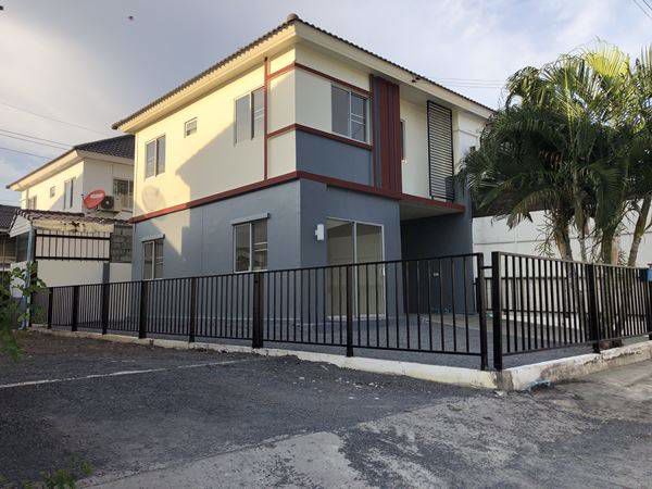 ทาวน์เฮ้าส์-ใหม่-คลองหลวง-พหลโยธิน-พิกัด-ตลาดไท-หมู่บ้านพฤกษา81-หลังมุม