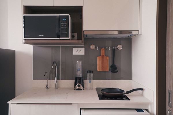 ขายและเช่าคอนโด-ไอดีโอ-โมบิ-อโศก-สตูดิโอ-1-ห้องน้ำ-2483-ตรม-ชั้น-33-ใกล้-mrt-เพชรบุรี