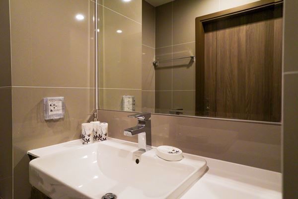 ขายและเช่าคอนโด-ไอดีโอ-โมบิ-อโศก-สตูดิโอ-1-ห้องน้ำ-2483-ตรม-ชั้น-33-ใกล้-mrt-เพชรบุรี