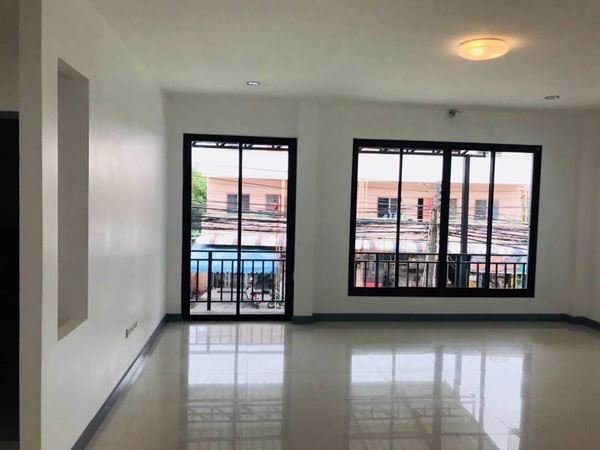 ขายอาคารพาณิชย์-3-ชั้น-2-คูหา-อเมือง-จระยอง-ซอยข้างห้าง-passione-แหลมทอง