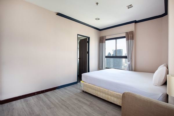 ด่วน-คอนโดมิเนี่ยม-grand-diamond-ประตูน้ำ-ติดแพลตินั่ม-ราคาพิเศษ-34000-บาทต่อเดือน-ชั้น31-วิวสวย