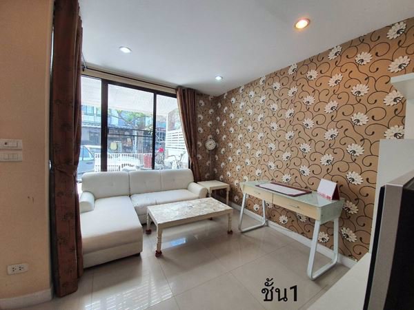 ขายบ้านทาวน์โฮม-3-ชั้น-หมู่บ้านอารียา-เกษตรนวมินทร์-ลาดปลาเค้า