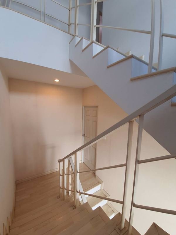 ขายบ้านทาวน์โฮม-3-ชั้น-หมู่บ้านอารียา-เกษตรนวมินทร์-ลาดปลาเค้า