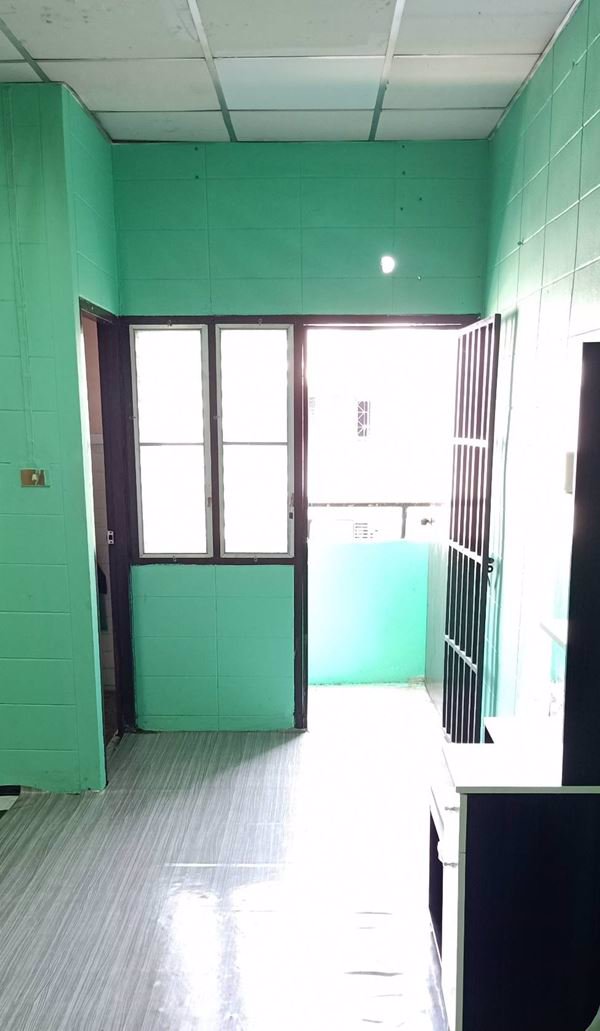 ขายคอนโดราคาถูก-200000-บาท-พร้อมเฟอร์นิเจอร์ใหม่-ใกล้รถไฟฟ้ารังสิต