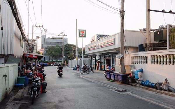 ขายคอนโด-ลิฟวิ่งเพลส-living-place-ซอย-ศูนย์วิจัย-14-ใกล้ทองหล่อ-เพชรบุรี-rca-ห้องมุมส่วนตัว