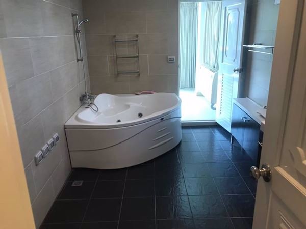 ขายบ้าน-4-ชั้น-สาทร-ซอย-นราธิวาสราชนิครินทร์-8-เนื้อที่-74-ตรว-1-ราคาถูกมาก-ราคาเหมือนซื้อที่เปล่า