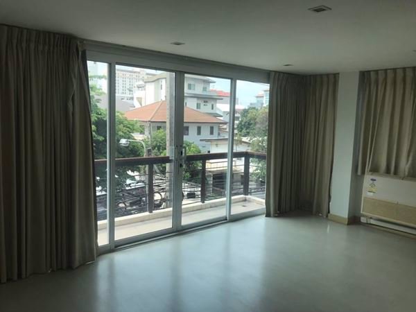 ขายบ้านเดี่ยว-4-ชั้น-ซอย-นราธิวาสราชนครินทร์-8-ยอมขายขาดทุน-10-ล้าน