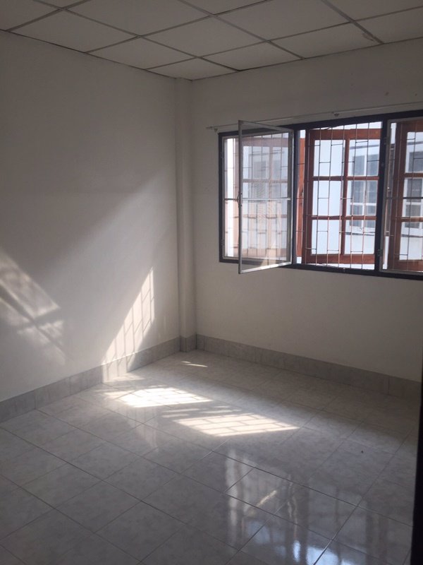 ให้เช่า-บ้านทาวน์เฮ้าส์-กลางเมืองระยอง-2-ชั้น-2-ห้องนอน-ใกล้สถานที่ราชการ-โรงพยาบาล