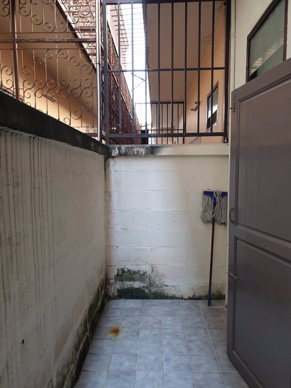 ให้เช่า-บ้านทาวน์เฮ้าส์-กลางเมืองระยอง-2-ชั้น-2-ห้องนอน-ใกล้สถานที่ราชการ-โรงพยาบาล