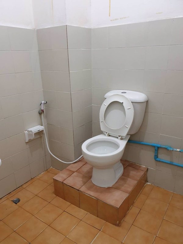 ให้เช่า-บ้านทาวน์เฮ้าส์-กลางเมืองระยอง-2-ชั้น-2-ห้องนอน-ใกล้สถานที่ราชการ-โรงพยาบาล