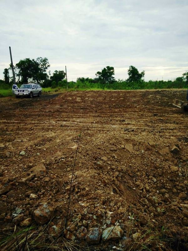 ขายด่วนที่ดิน-ถมแล้วบางส่วน-ห่างถนนสุวินทวงศ์เพียง-400-เมตร