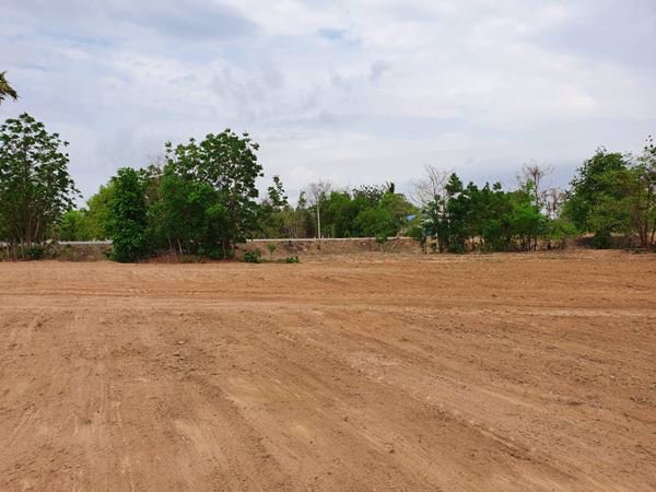 ที่ดินแบ่งล๊อค-จสุพรรณบุรี-ติดถนนทางหลวงชนบทสวย-เริ่มต้นที่-150000-บาท