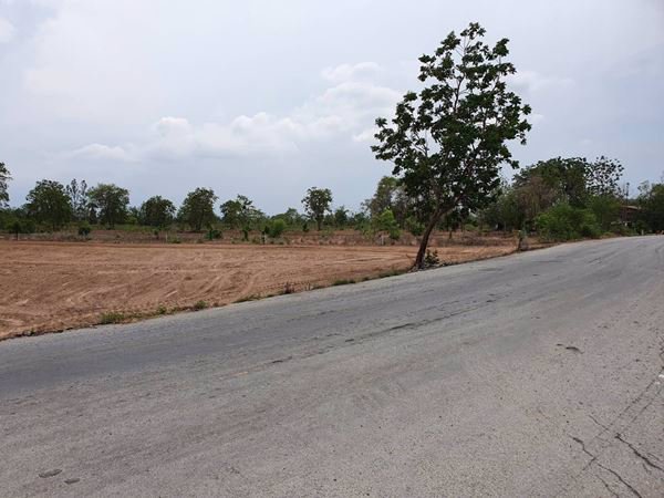 ที่ดินแบ่งล๊อค-จสุพรรณบุรี-ติดถนนทางหลวงชนบทสวย-เริ่มต้นที่-150000-บาท