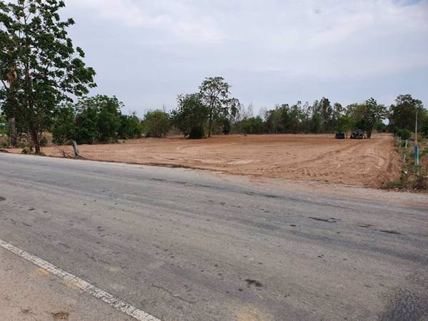 ที่ดินแบ่งล๊อค-จสุพรรณบุรี-ติดถนนทางหลวงชนบทสวย-เริ่มต้นที่-150000-บาท