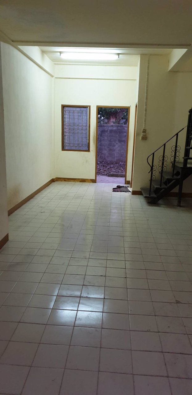 ขายทาวน์เฮาส์-หมู่บ้านสินทวีงามเจริญ-แขวงท่าข้าม-เขตบางขุนเทียน