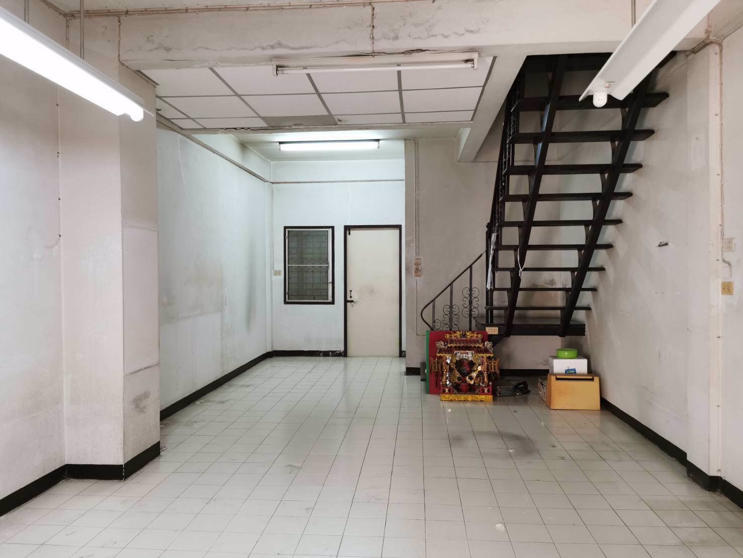 ขายทาวน์เฮาส์-ราคาถูก-หมู่บ้านสินทวีงามเจริญ-แขวงท่าข้าม-บางขุนเทียน