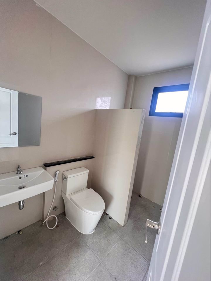 ขายบ้านมือหนึ่ง2ชั้น-ใจกลางบ้านโป่ง-ราชบุรี