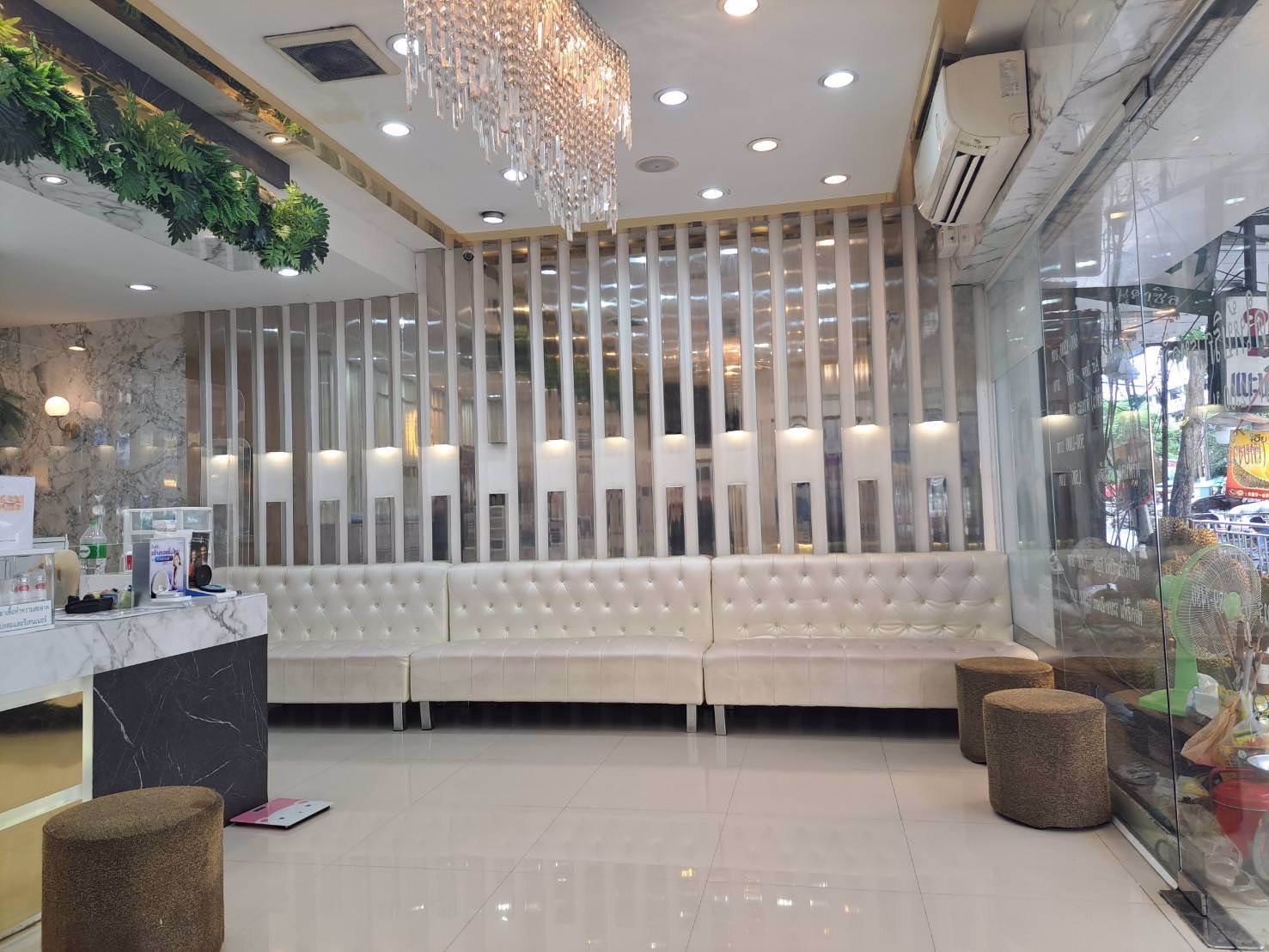 เซ้งคลินิกทันตกรรม-หาไม่ได้อีกแล้วในตลาดกลางคืนห้วยขวาง-