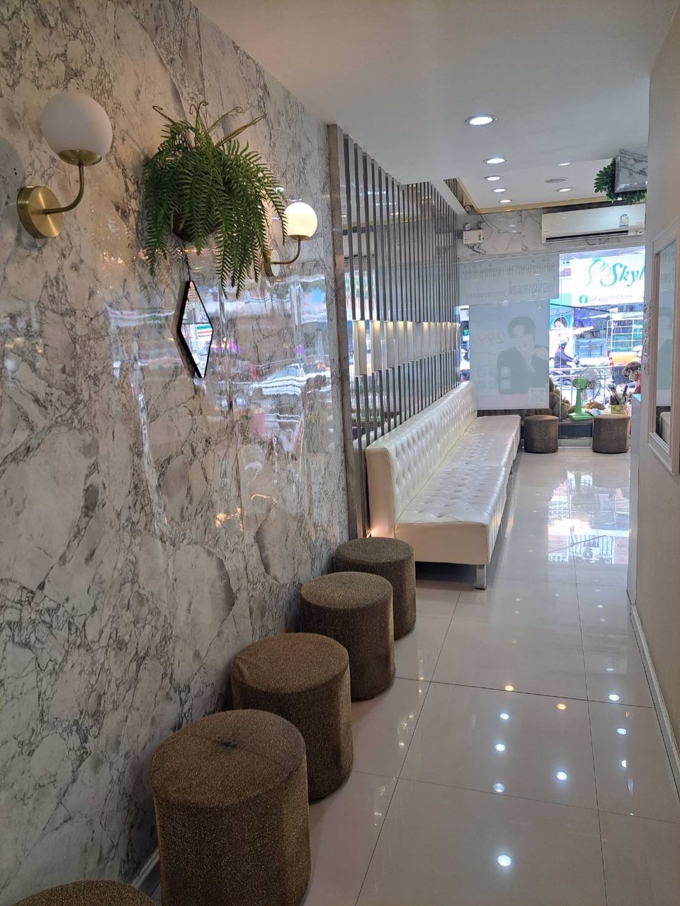 เซ้งคลินิกทันตกรรม-หาไม่ได้อีกแล้วในตลาดกลางคืนห้วยขวาง-