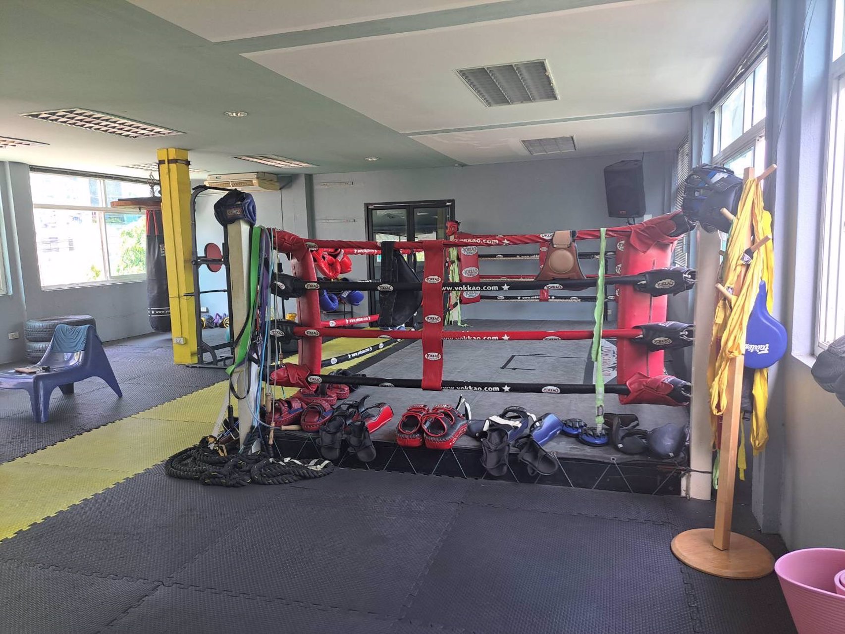 ให้เช่ายิมมวย-ราคาถูกทำเลดี-ริมถนนรัชดา-ใกล้รถไฟฟ้าใต้ดิน-สถานีรัชดา-ลาดพร้าว