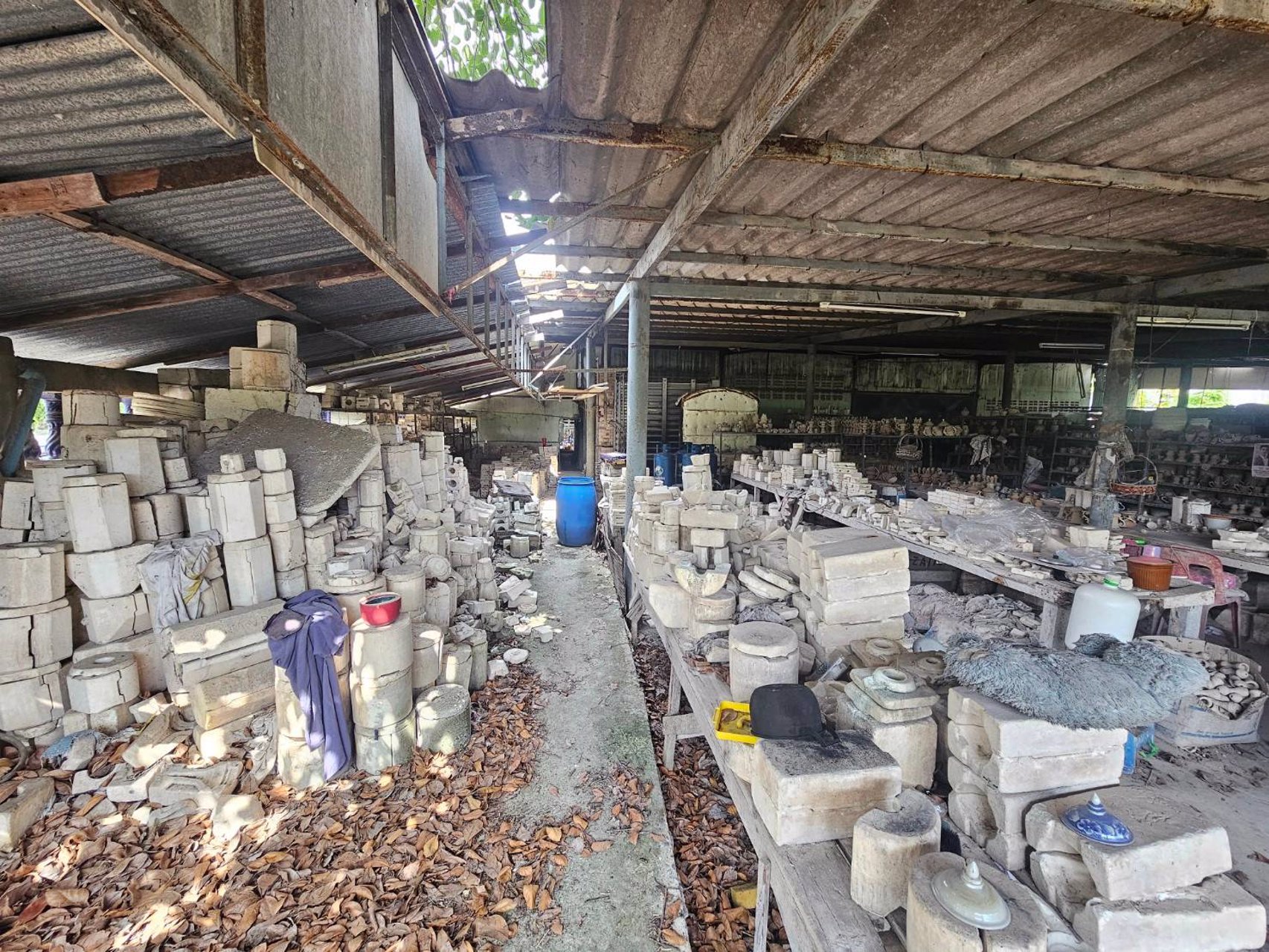 ขายที่ดินพร้อมสิ่งปลูกสร้างหลังหมู่บ้านอ่างทองธานี-กระทุ่มแบน