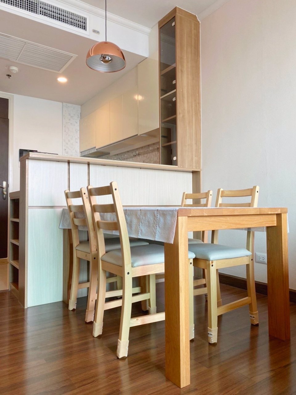 ให้เช่าด่วน-คอนโดศุภาลัย-เอลีท-สาทร-สวนพลู-ห้องขนาด-50-ตรม-ชั้นสูง-ทิศใต้-เฟอร์ครบ-พร้อมอยู่