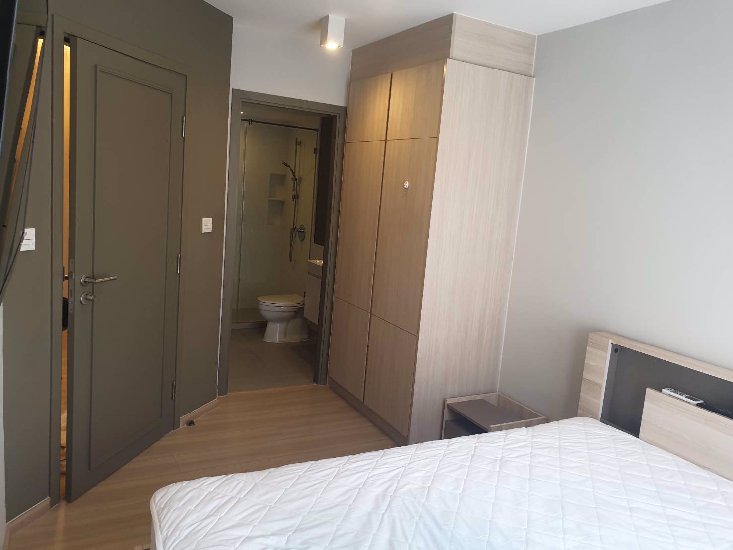 ขาย-ให้เช่า-maestro12-ขนาด-1-ห้องนอน-3285-ตรม-52-ล้าน-ชั้น-5-เฟอร์ครบพร้อมอยู่