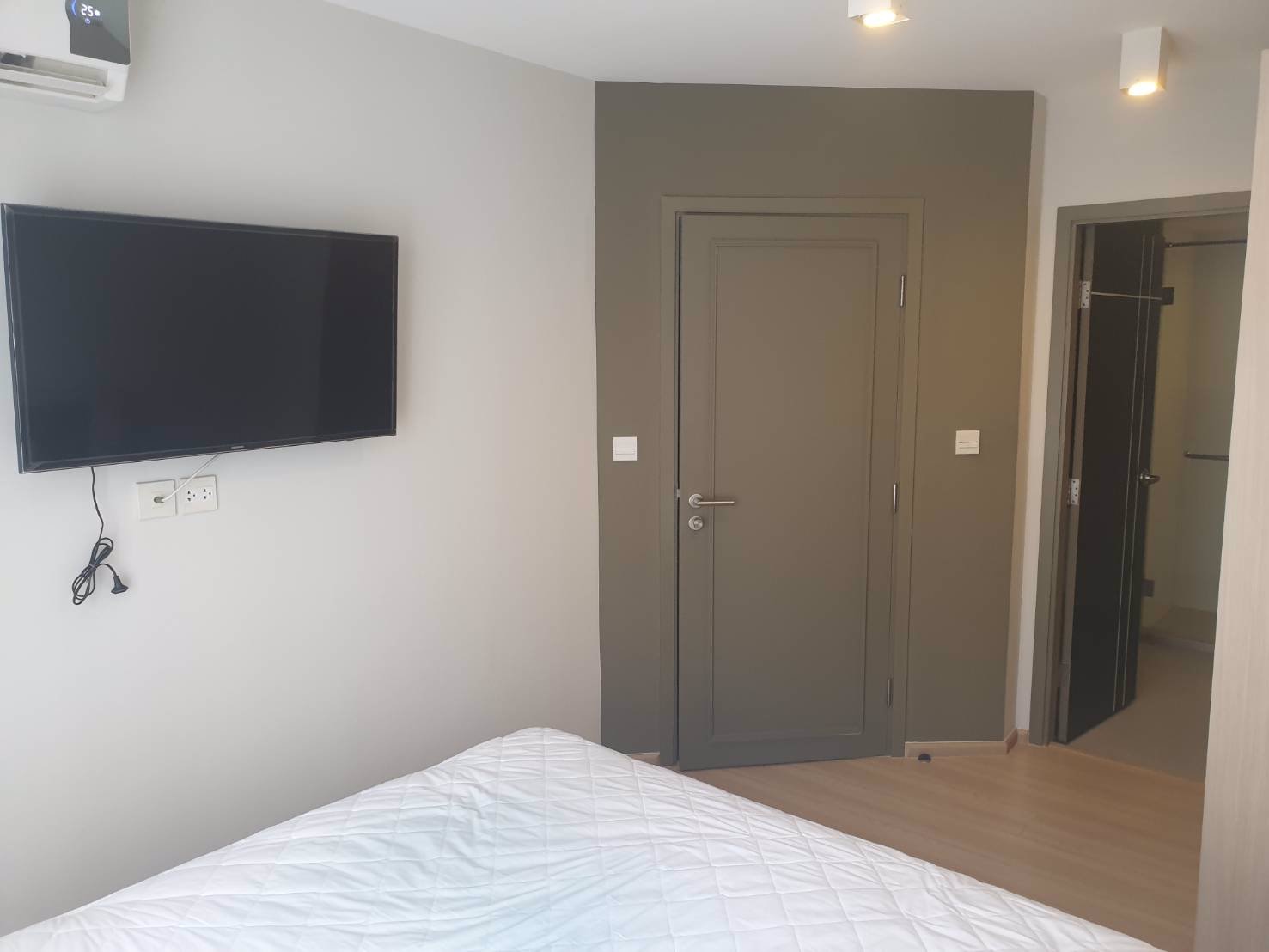 ขาย-ให้เช่า-maestro12-ขนาด-1-ห้องนอน-3285-ตรม-52-ล้าน-ชั้น-5-เฟอร์ครบพร้อมอยู่