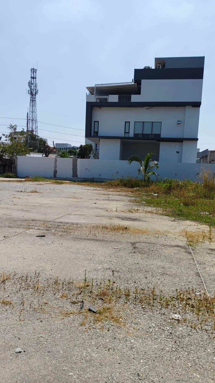 ขายที่ดินติดถนนใหญ่อ่อนนุช