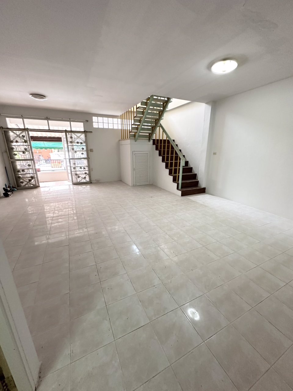 เจ้าของขายเอง-ศิลาพร-มีงบล้านกว่า-ก็ได้ทาวน์เฮ้าส์สองชั้น